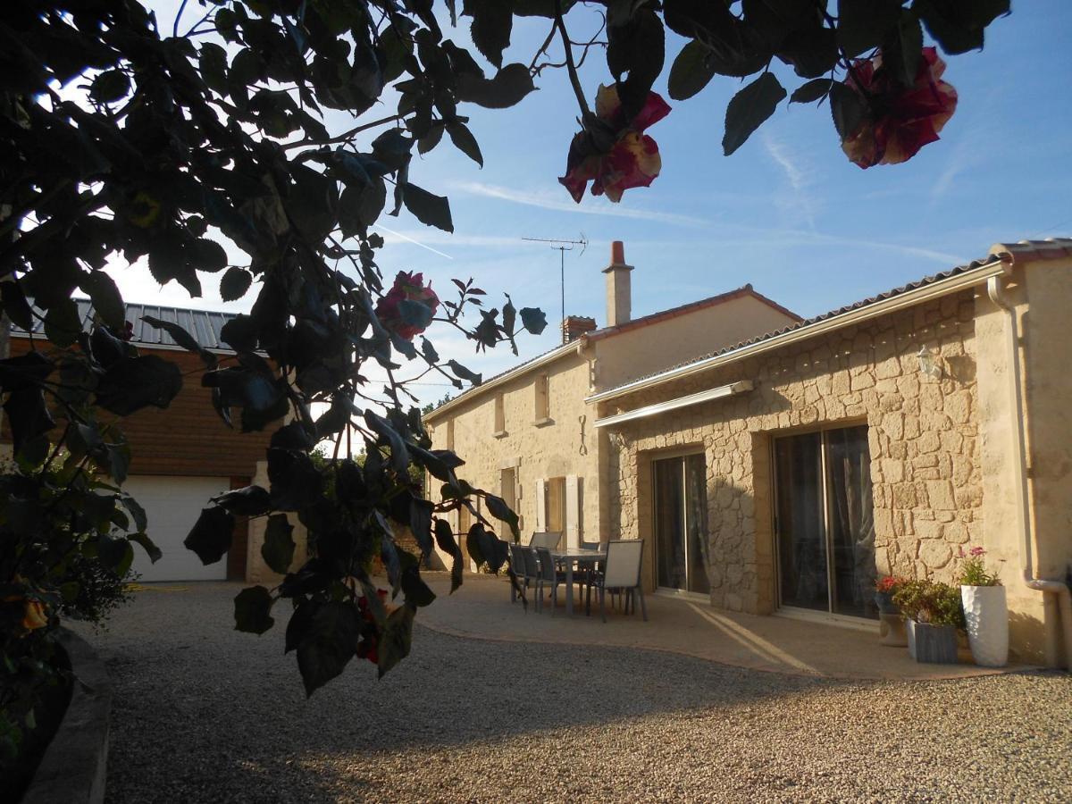 Charmante Maison A La Campagne Taizé Exterior foto
